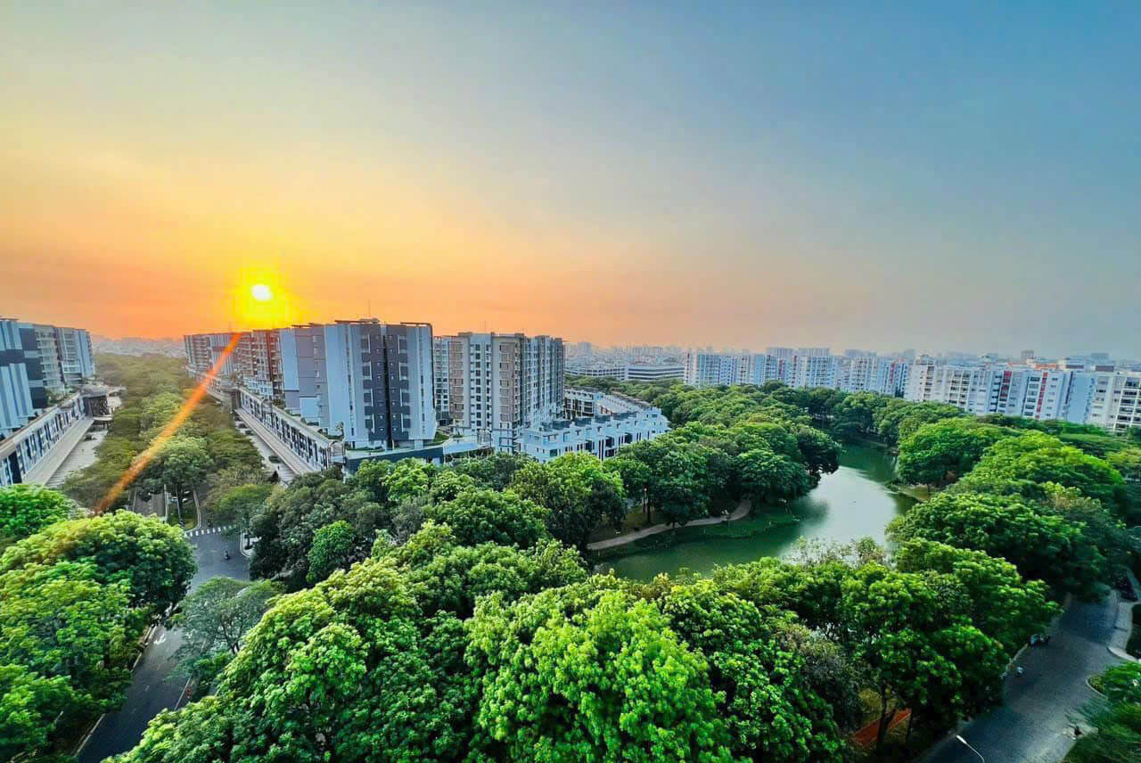 Tổng quan Celadon City (khu đ&ocirc; thị sinh th&aacute;i T&acirc;n Ph&uacute; của Gamuda Land) gồm diện t&iacute;ch 82,5 ha, mật độ 20&ndash;21,7%, khoảng 8.577 căn v&agrave; th&ocirc;ng tin ph&aacute;p l&yacute; sổ hồng